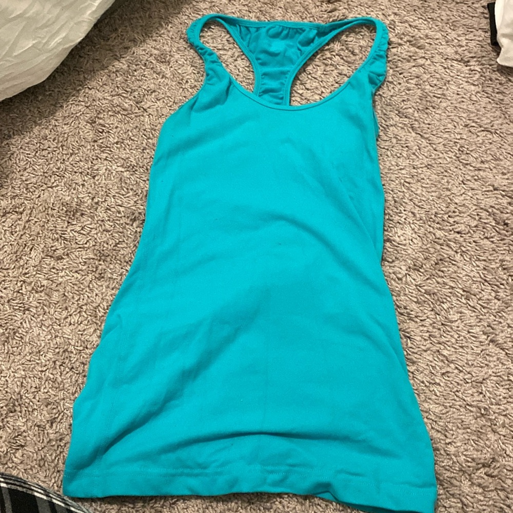 lululemon tank top!